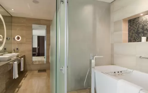 Fairmont Gold Superior Room Bathroom